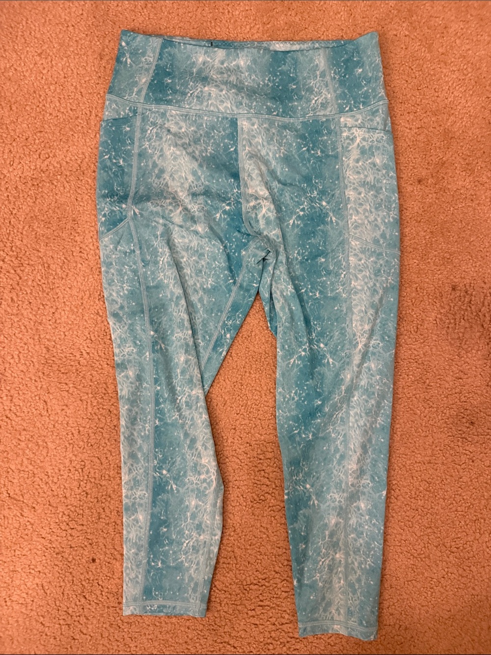 Victoria's Secret Teal ocean Marble-Print Capris Leggings
